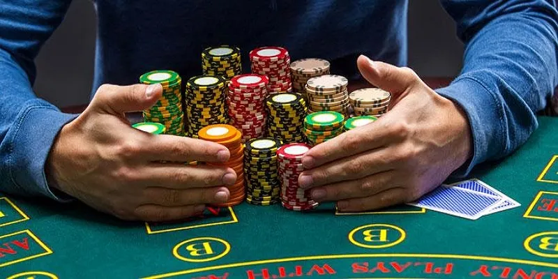 Baccarat là một tựa game siêu nổi nên bạn hãy lựa chọn ngay